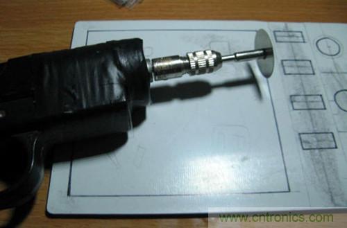 可調電源DIY:打孔,開槽