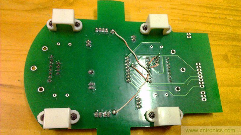 多圖殺貓！PCB版藍牙智能小車DIY