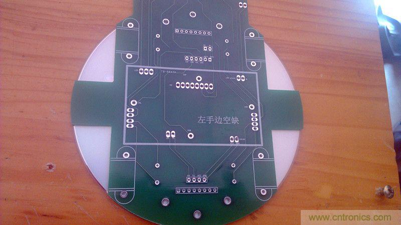 牛人力作！PCB版藍牙智能小車DIY