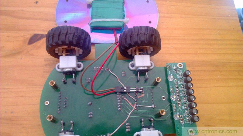 牛人力作！PCB版藍牙智能小車DIY