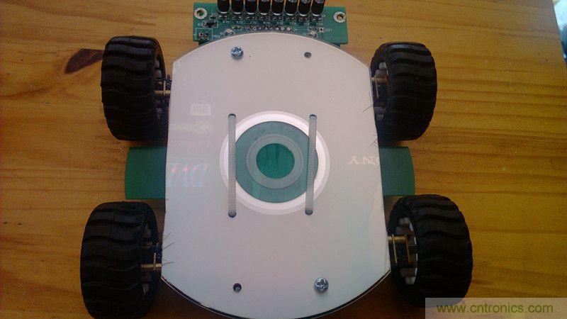 牛人力作！PCB版藍牙智能小車DIY