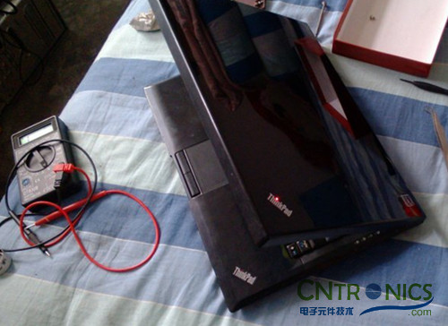 創意DIY：將筆記本大卸八塊做成臺式機！