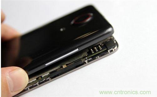 棋逢對手，詳拆努比亞Z5S如何力拼小米3 ？