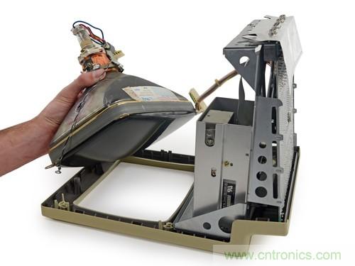 拆！古董級Macintosh 128K電腦