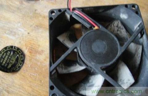 創(chuàng)意DIY！迷你風(fēng)力發(fā)電機！