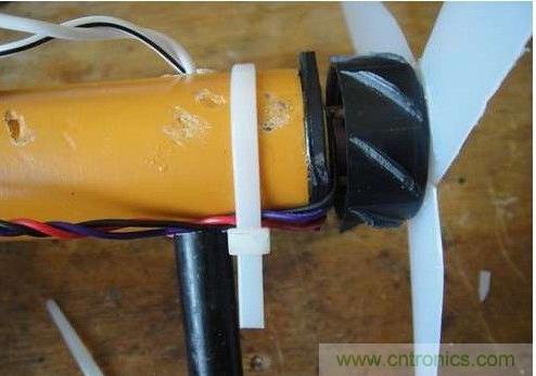 創(chuàng)意DIY！迷你風(fēng)力發(fā)電機！