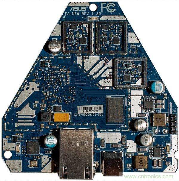 圖2：PCB為藍色的v1.3版本。