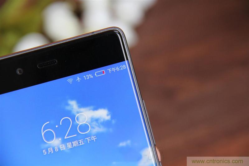 無邊框的 nubia Z9 ，一款既有驚喜，又有驚艷的智能手機
