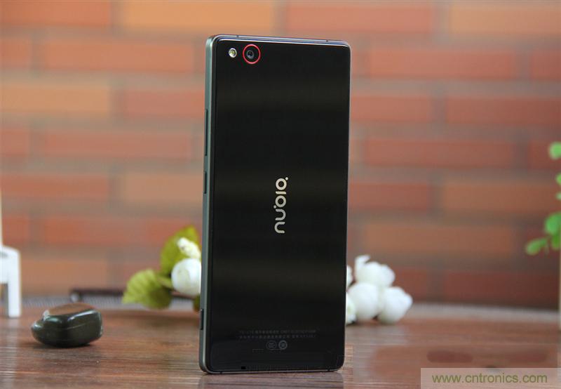 無邊框的 nubia Z9 ，一款既有驚喜，又有驚艷的智能手機