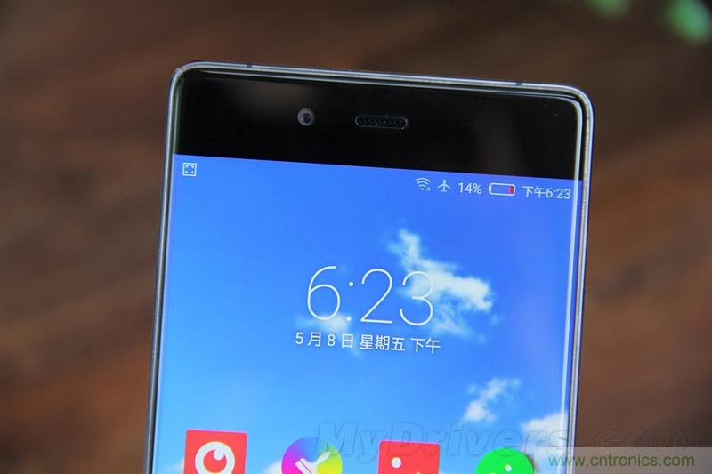 無邊框的 nubia Z9 ，一款既有驚喜，又有驚艷的智能手機