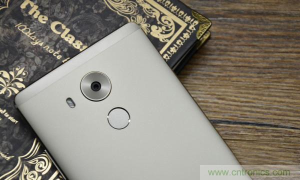新旗艦Mate 8全評測：橫空出世！能否延續(xù)一機(jī)難求？