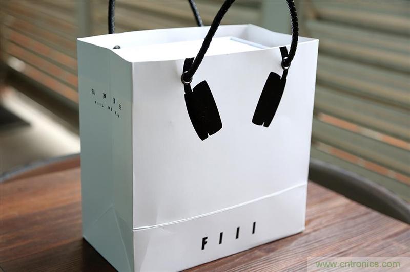 頭條哥的夢想之作！FIIL耳機能讓汪峰上頭條否？