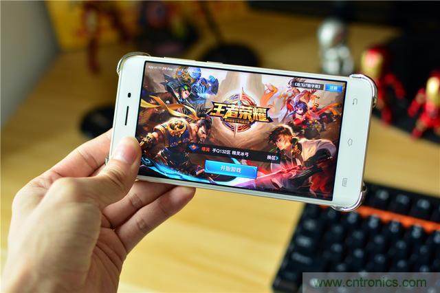 國產(chǎn)手機(jī)新標(biāo)桿-vivo Xplay5全面測(cè)評(píng)