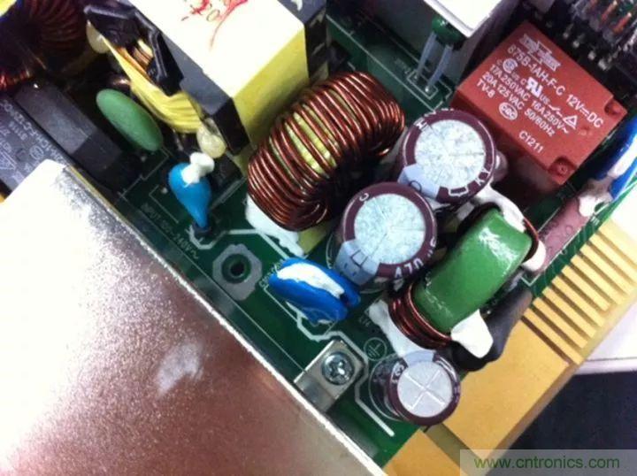了解電容，讀這一篇就夠了
