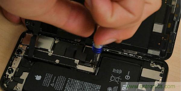 拆解iPhone XS:發現7納米工藝的奧秘